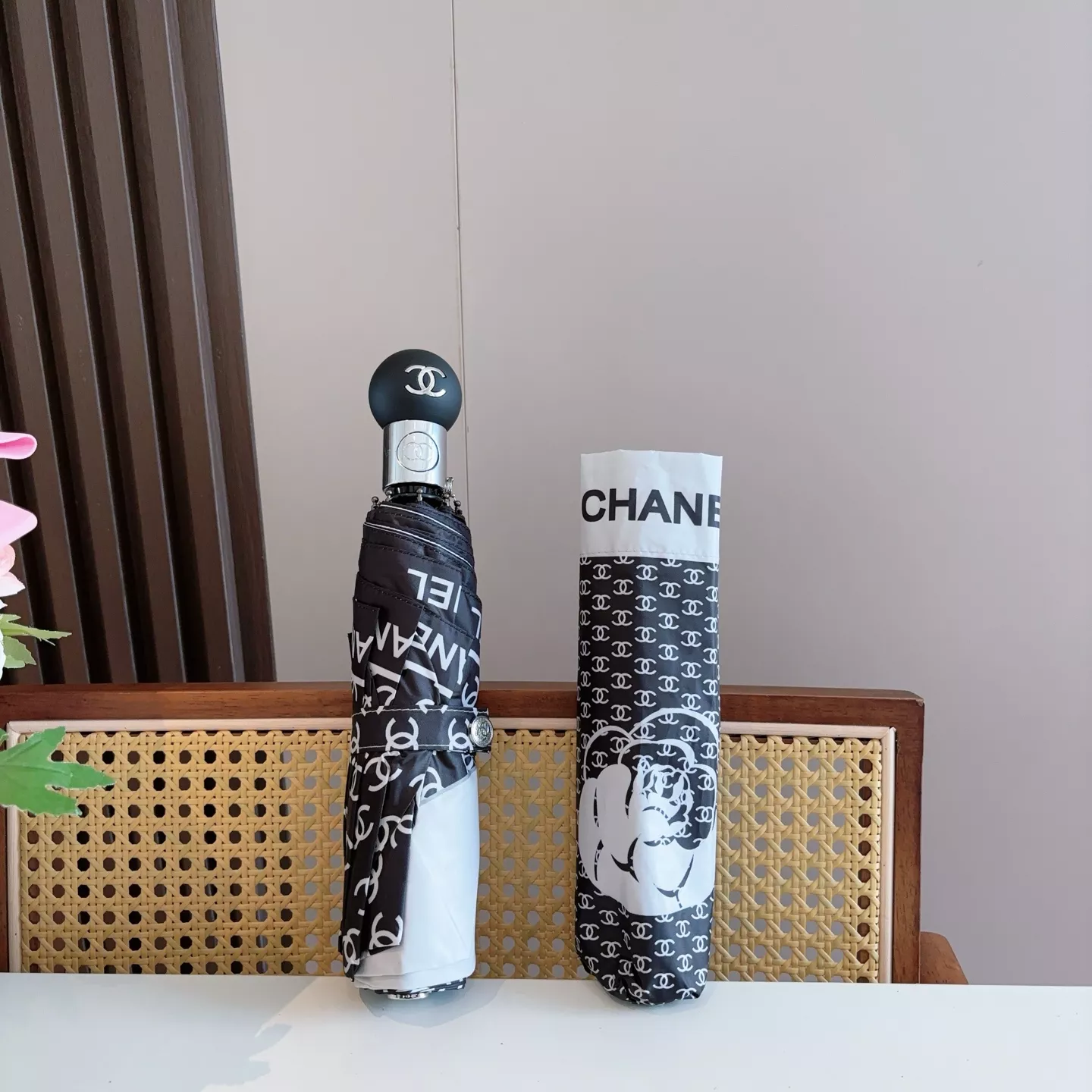 Timeless 5720 Chanel Umbrellas