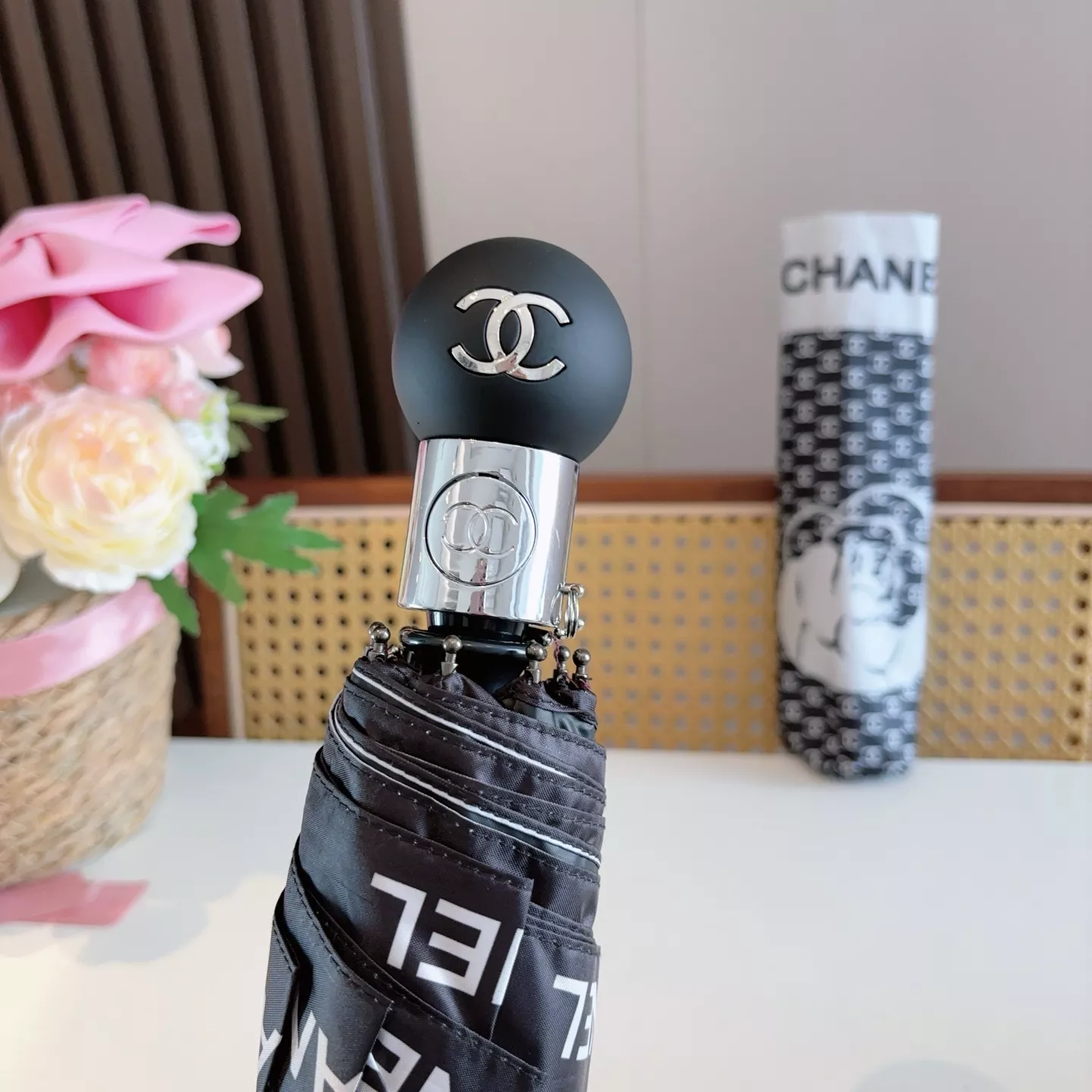 Timeless 5720 Chanel Umbrellas