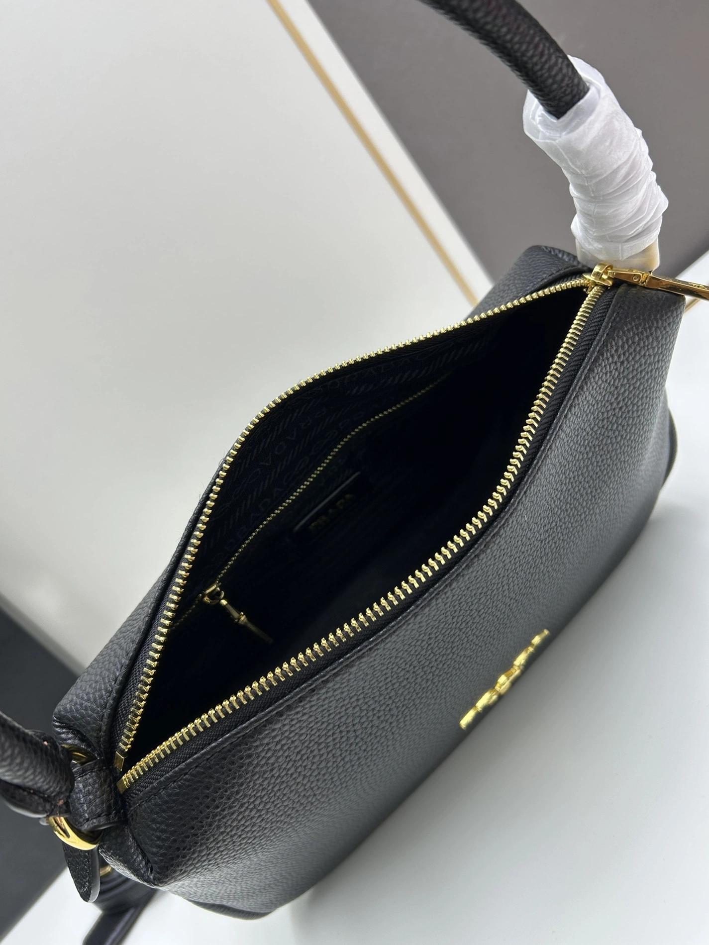 Timeless 5897 Prada AAA Quality Handbags For Women