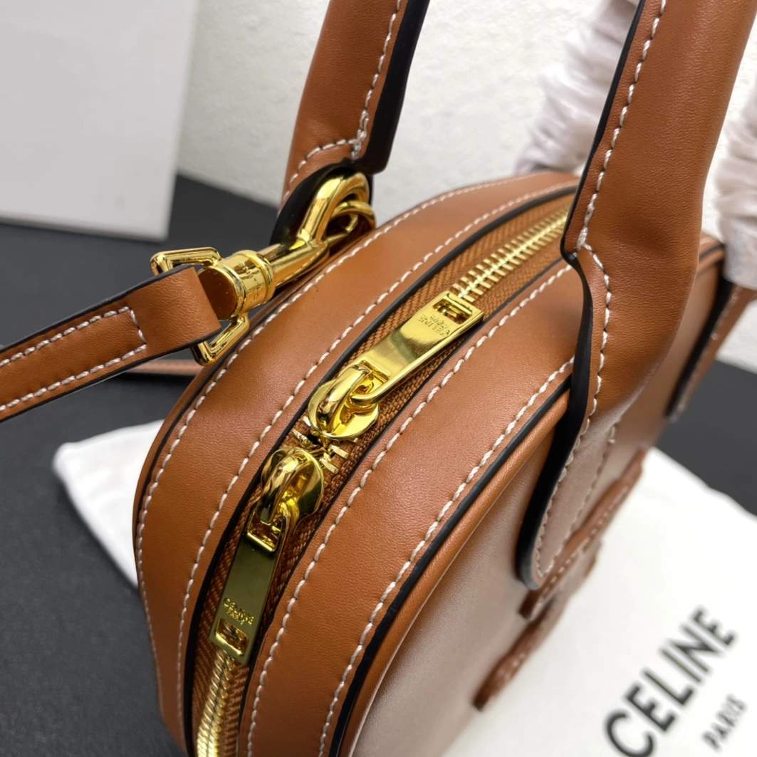 Timeless 6189 Celine AAA Quality Handbags For Women