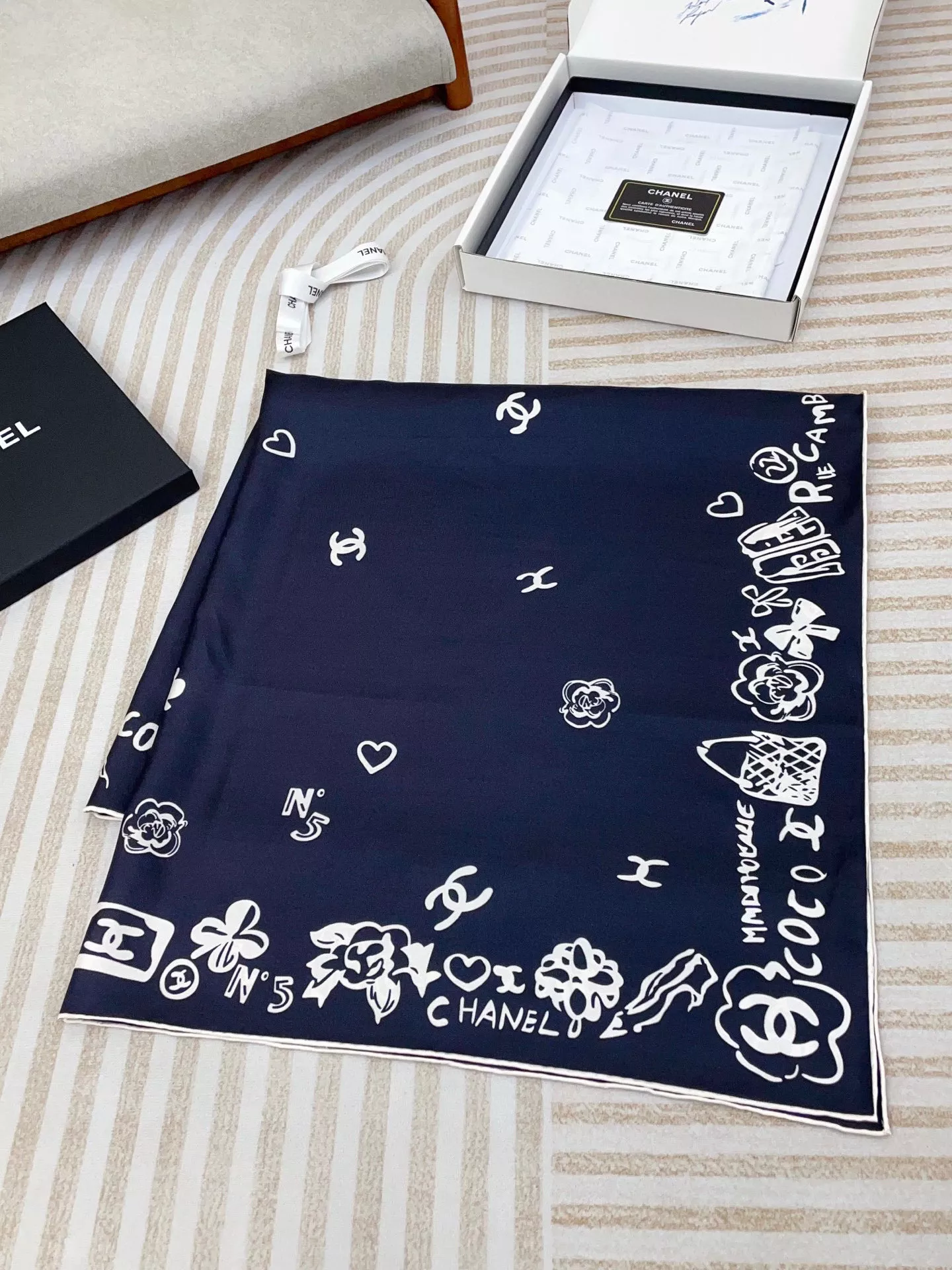 Timeless 6195 Chanel Silk Squares