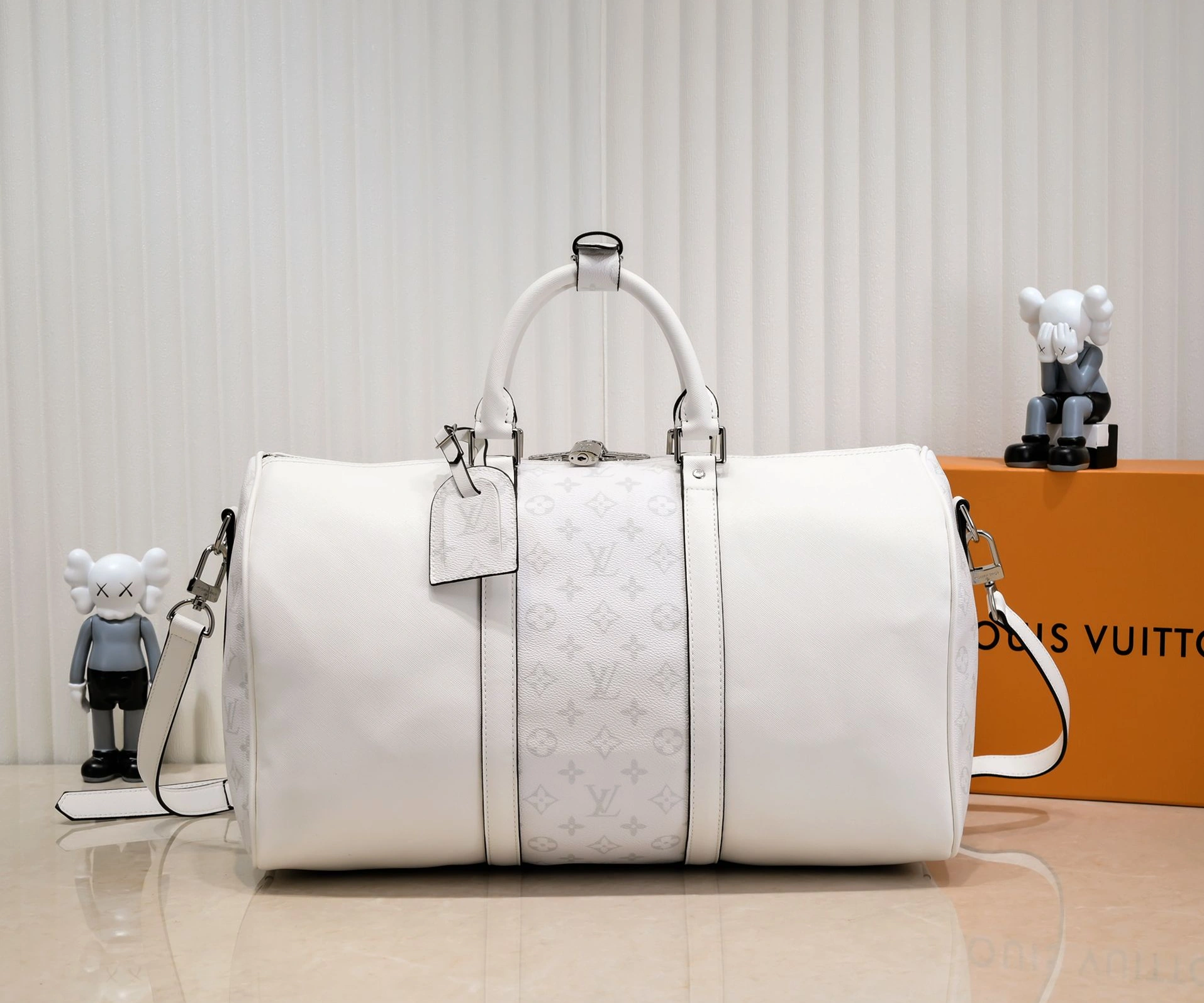 Timeless 621 Louis Vuitton Travel Bags