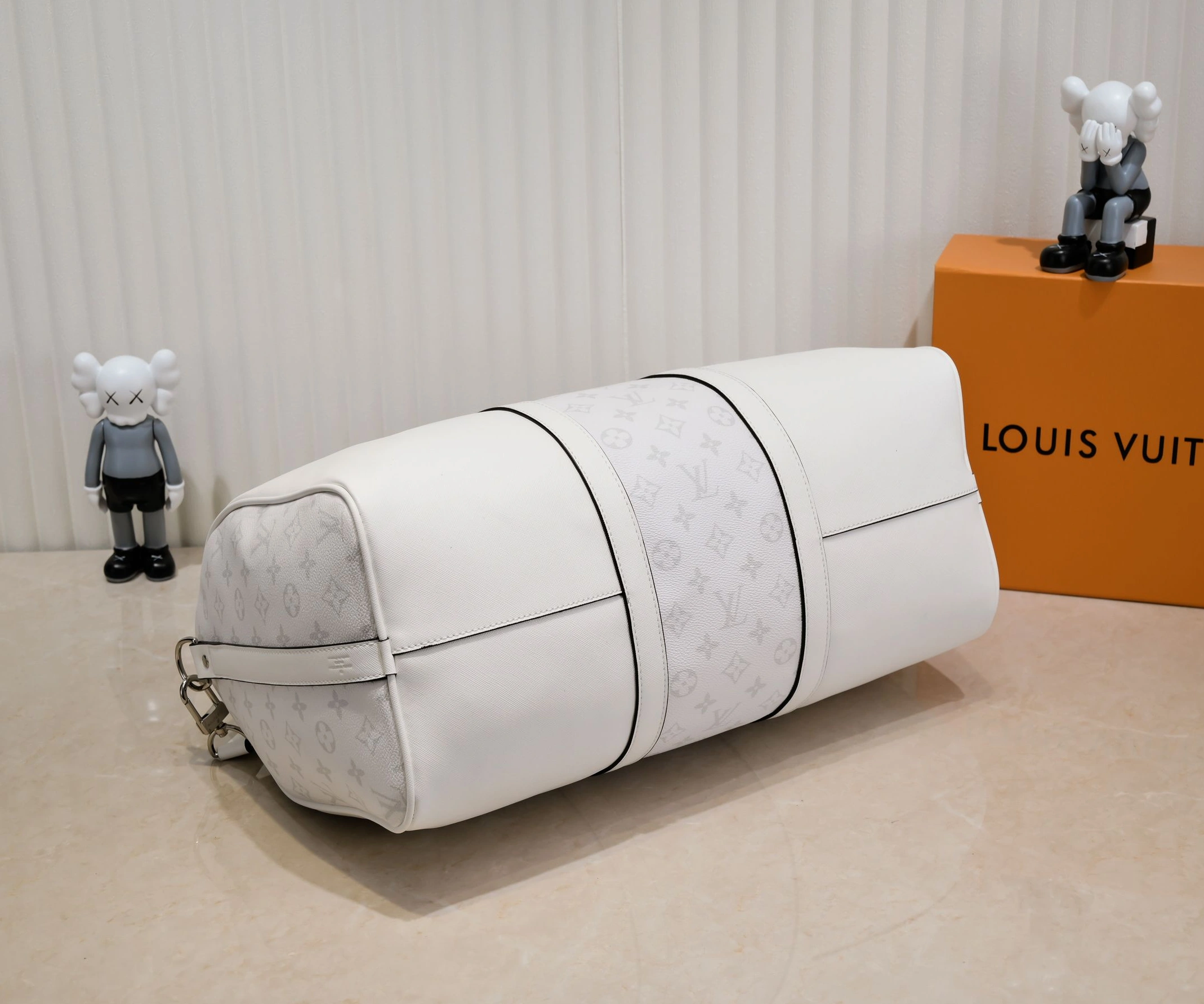 Timeless 621 Louis Vuitton Travel Bags