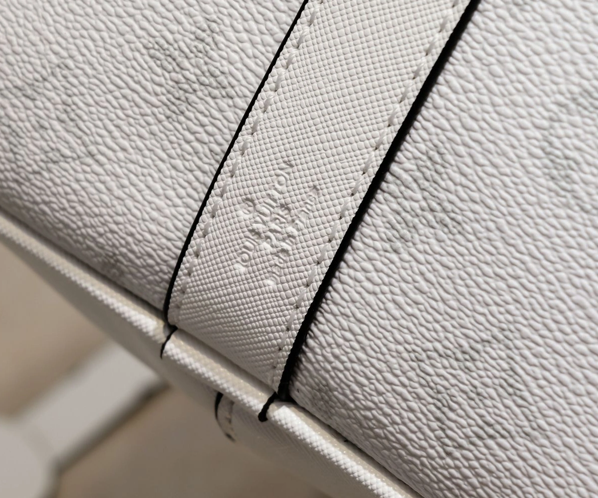 Timeless 621 Louis Vuitton Travel Bags
