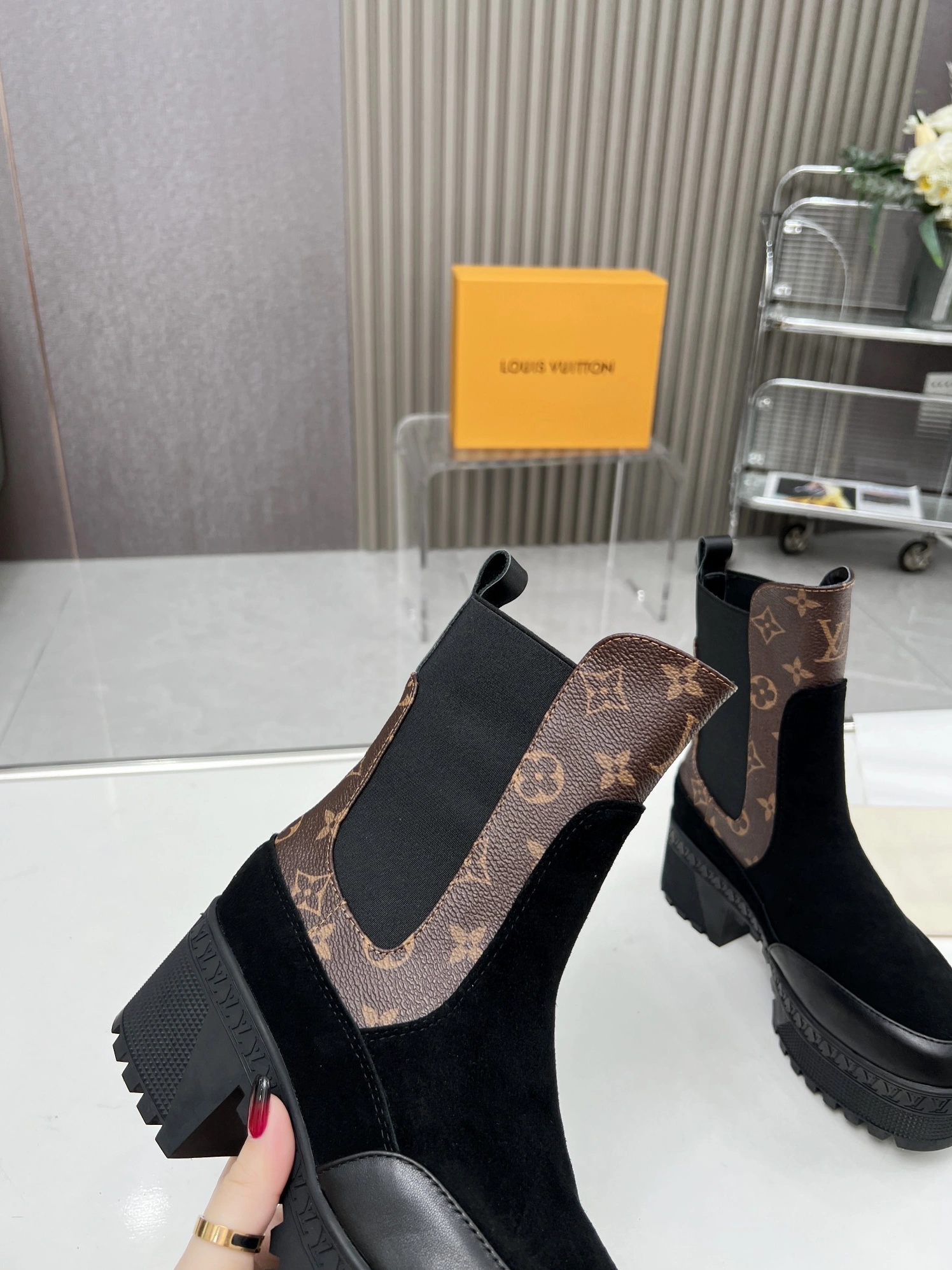 Timeless 650 Louis Vuitton Boots For Women