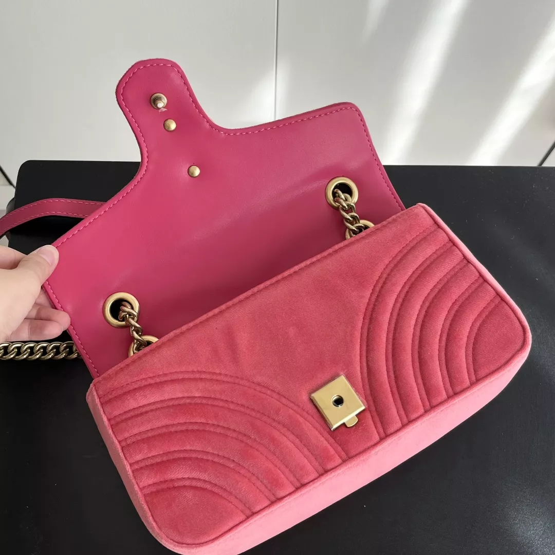 Timeless 6521 Gucci AAA Quality Messenger Bags For Women