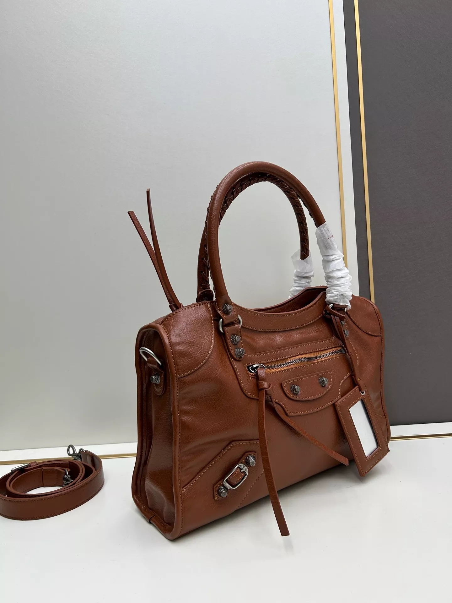Timeless 6669 Balenciaga AAA Quality Handbags For Women