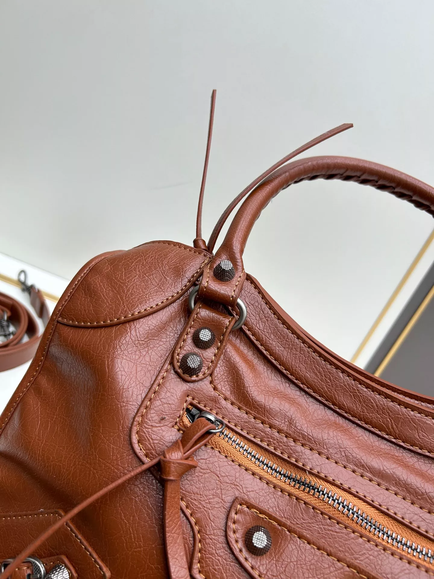 Timeless 6669 Balenciaga AAA Quality Handbags For Women