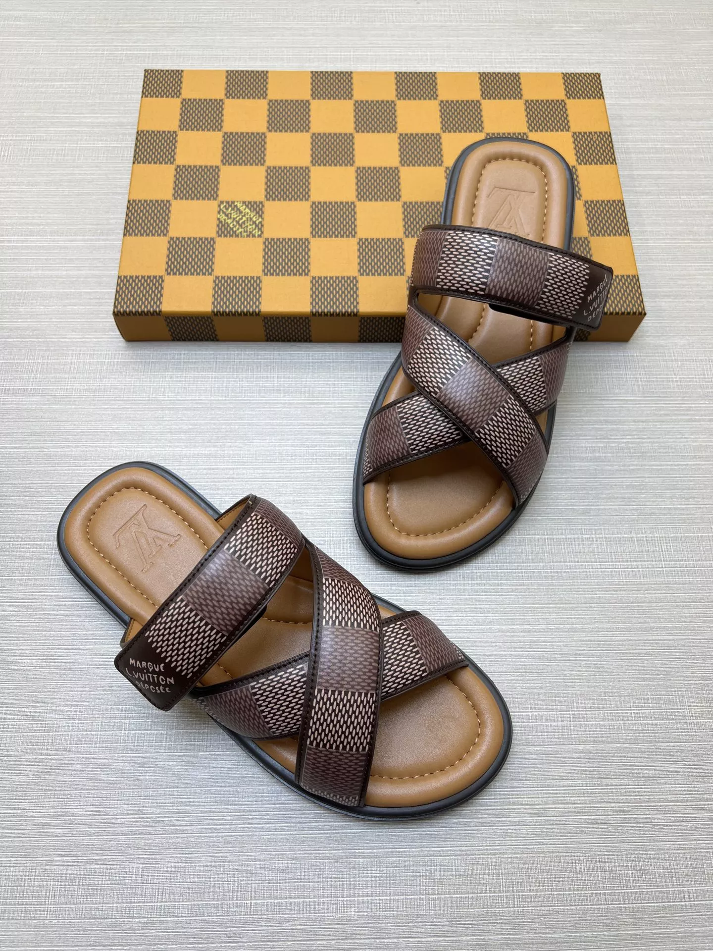 Timeless 6678 Louis Vuitton Slippers For Men