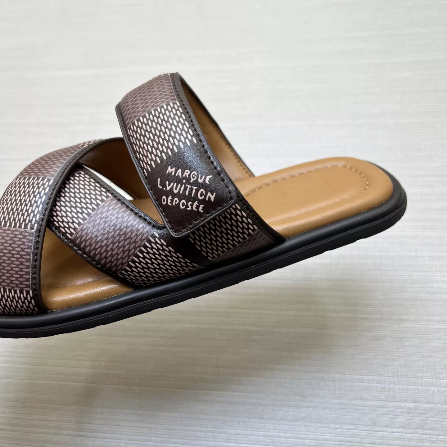 Timeless 6678 Louis Vuitton Slippers For Men