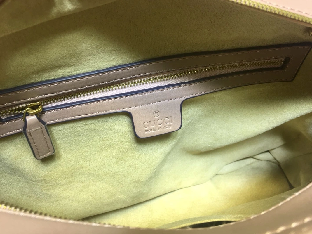 Timeless 677 Gucci AAA Quality Shoulder Bags For Women