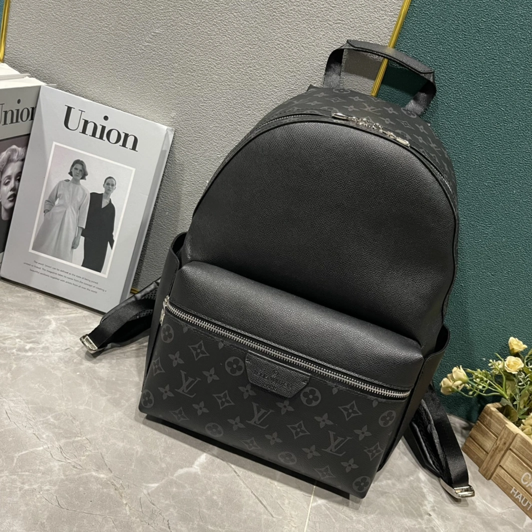 Timeless 7079 Louis Vuitton AAA Quality Backpacks For Unisex