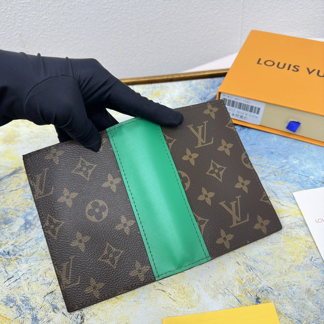 Timeless 7090 Louis Vuitton LV Card Case For Unisex