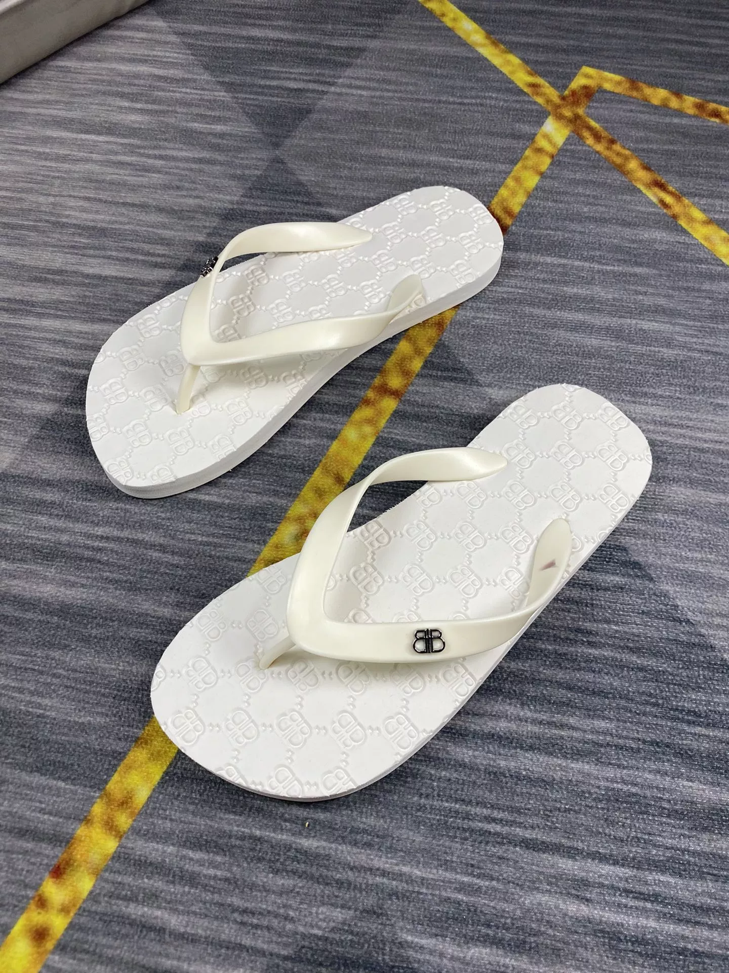 Timeless 7422 Balenciaga Slippers For Men