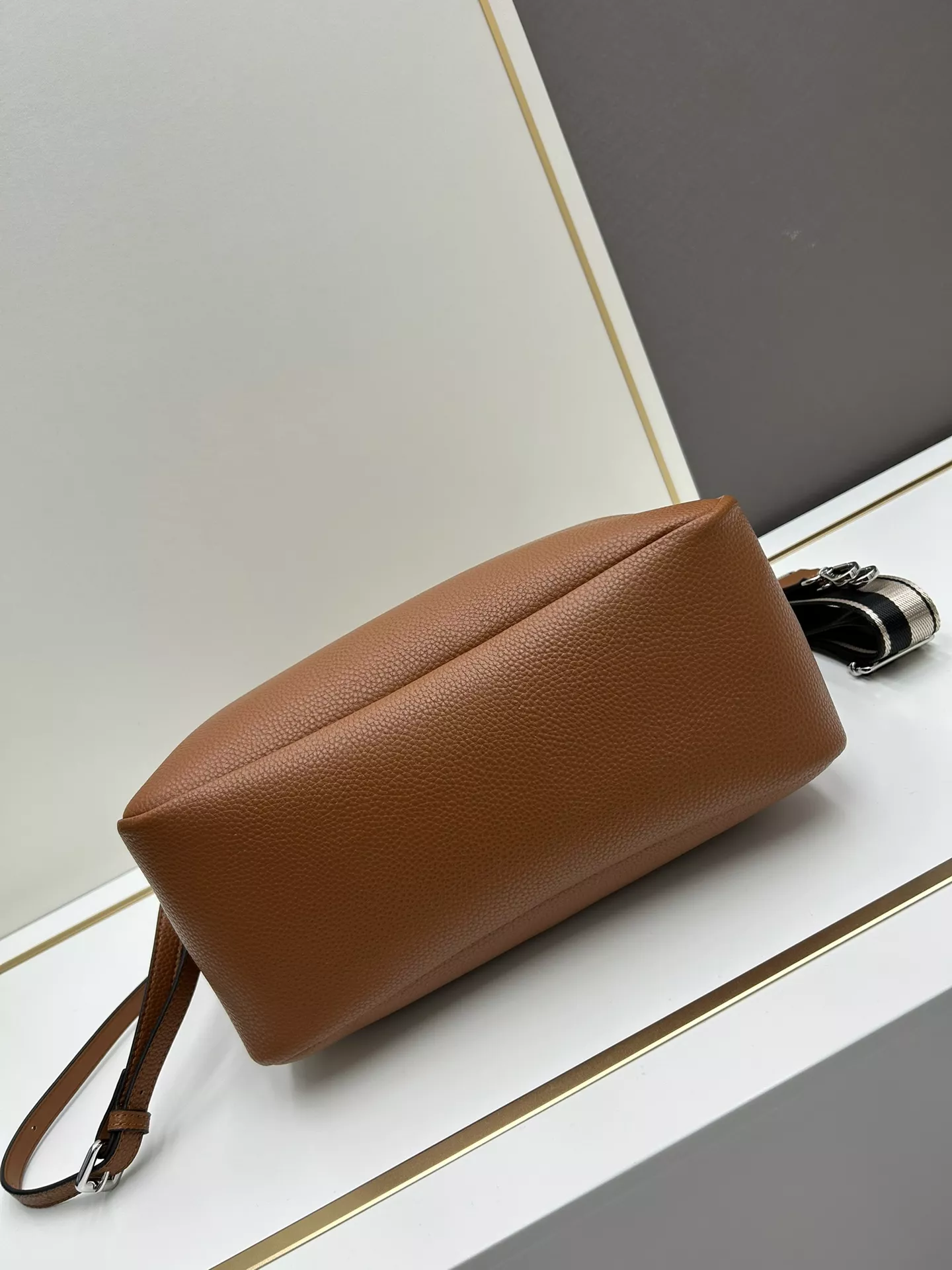 Timeless 7536 Prada AAA Quality Handbags For Women
