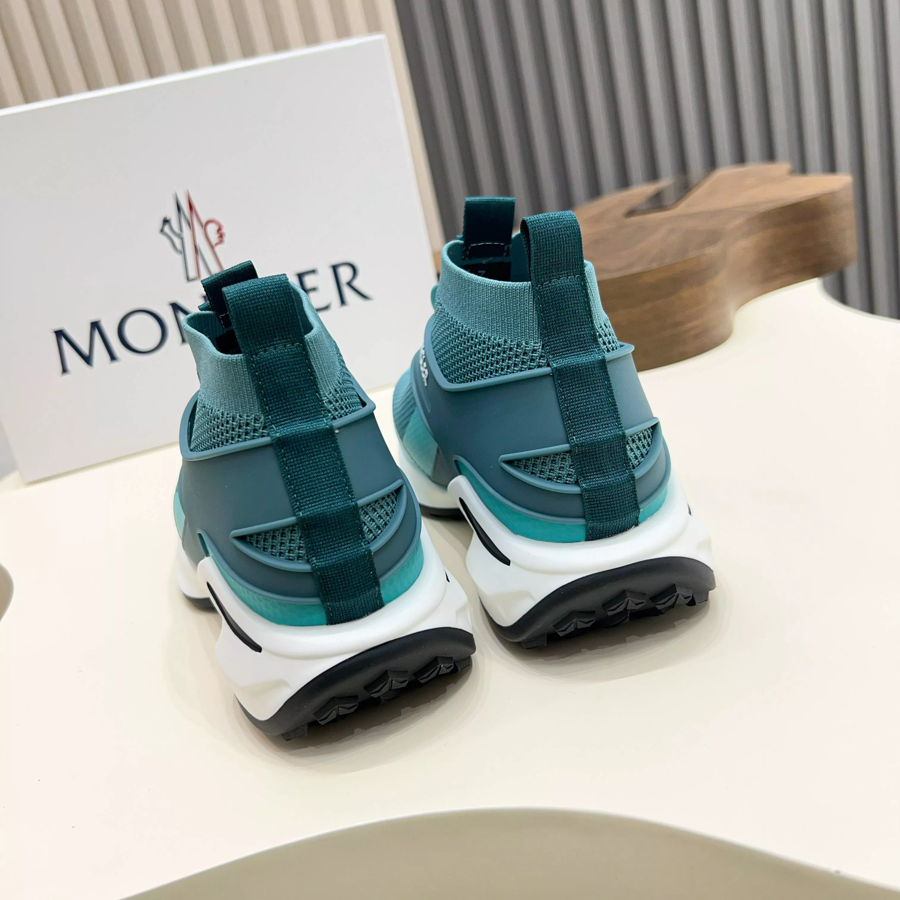 Timeless 7584 Moncler Casual Shoes For Men