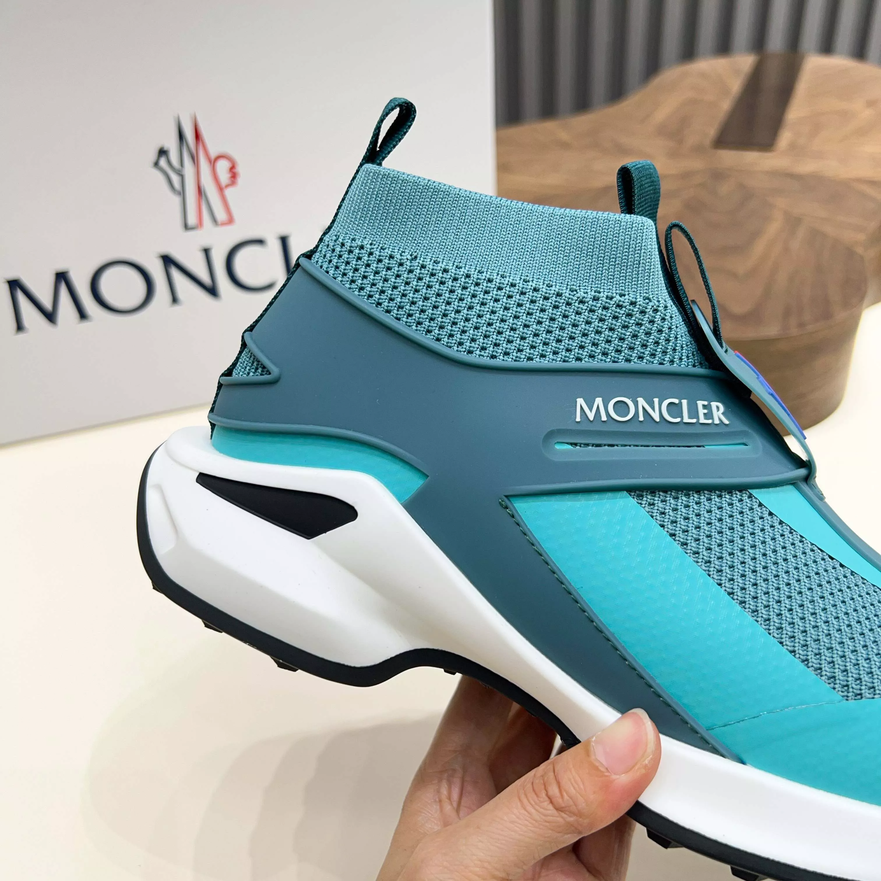 Timeless 7584 Moncler Casual Shoes For Men