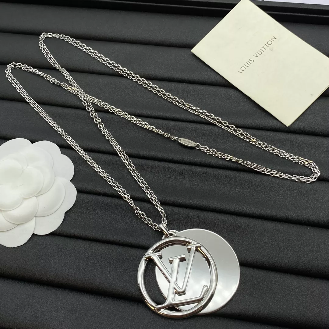 Timeless 7868 Louis Vuitton Necklaces