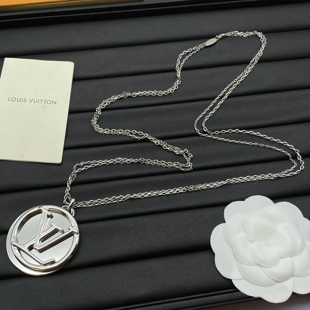 Timeless 7868 Louis Vuitton Necklaces