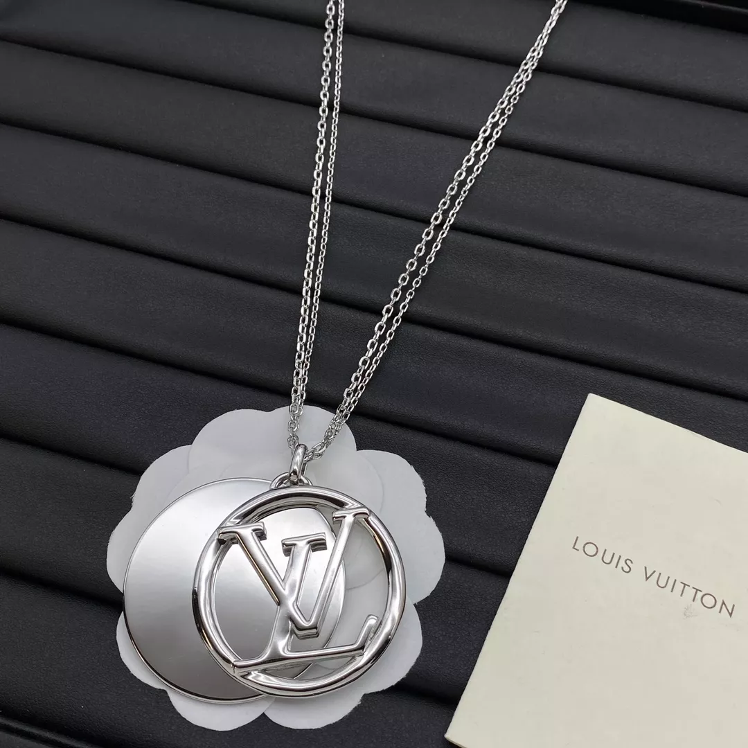 Timeless 7868 Louis Vuitton Necklaces
