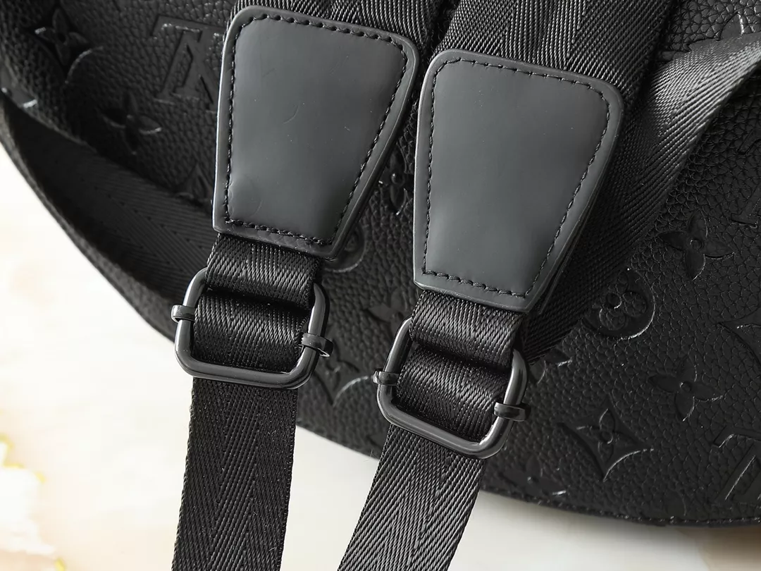 Timeless 8180 Louis Vuitton LV AAA Man Backpacks