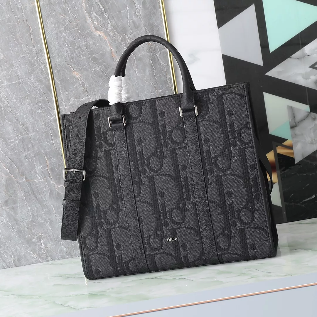 Timeless 8206 Christian Dior AAA Man Handbags