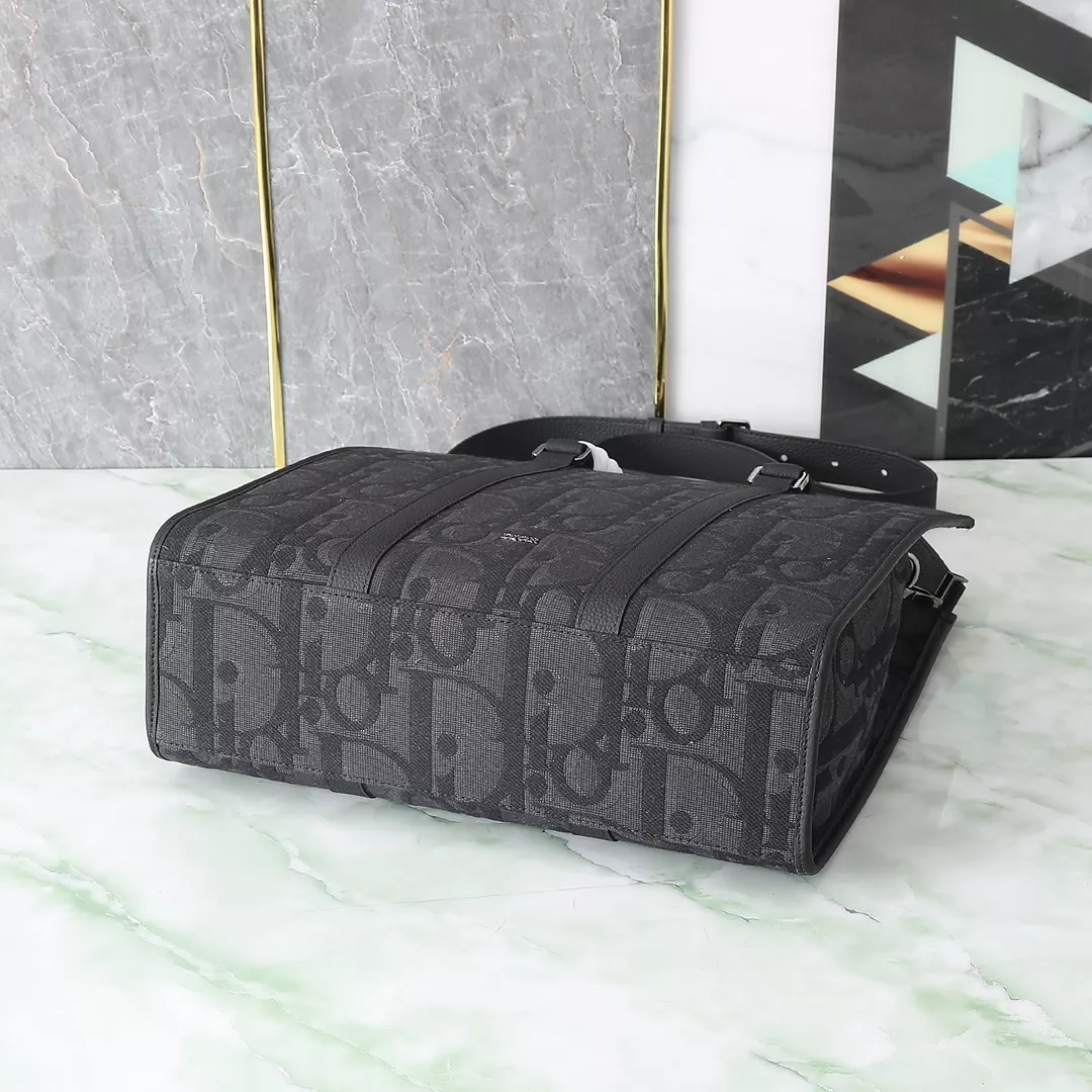 Timeless 8206 Christian Dior AAA Man Handbags