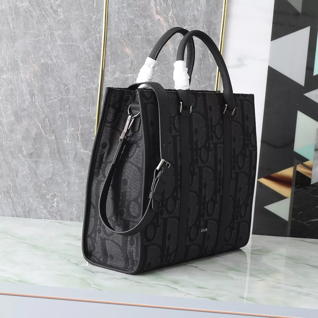 Timeless 8206 Christian Dior AAA Man Handbags