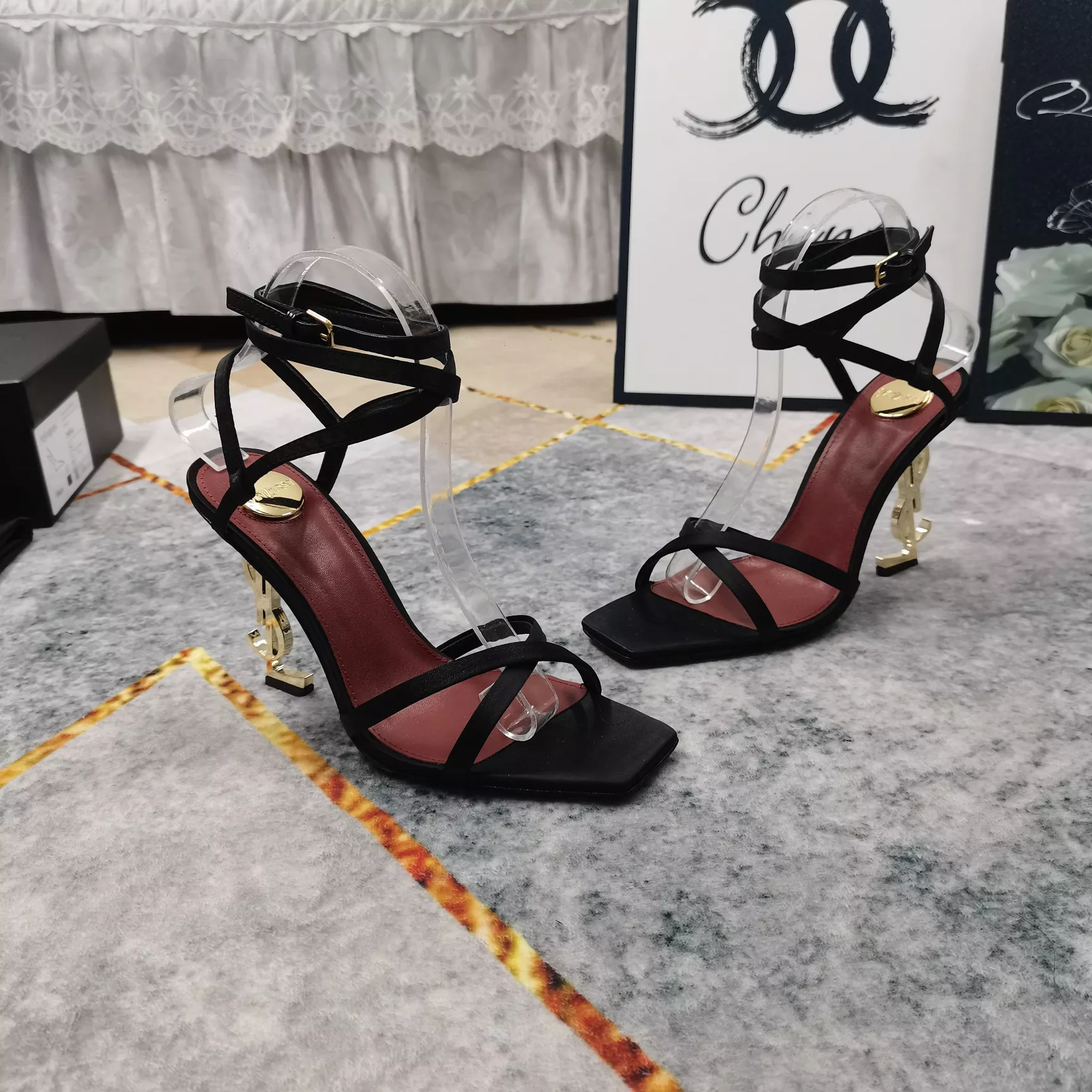 Timeless 8215 Yves Saint Laurent YSL Sandal For Women