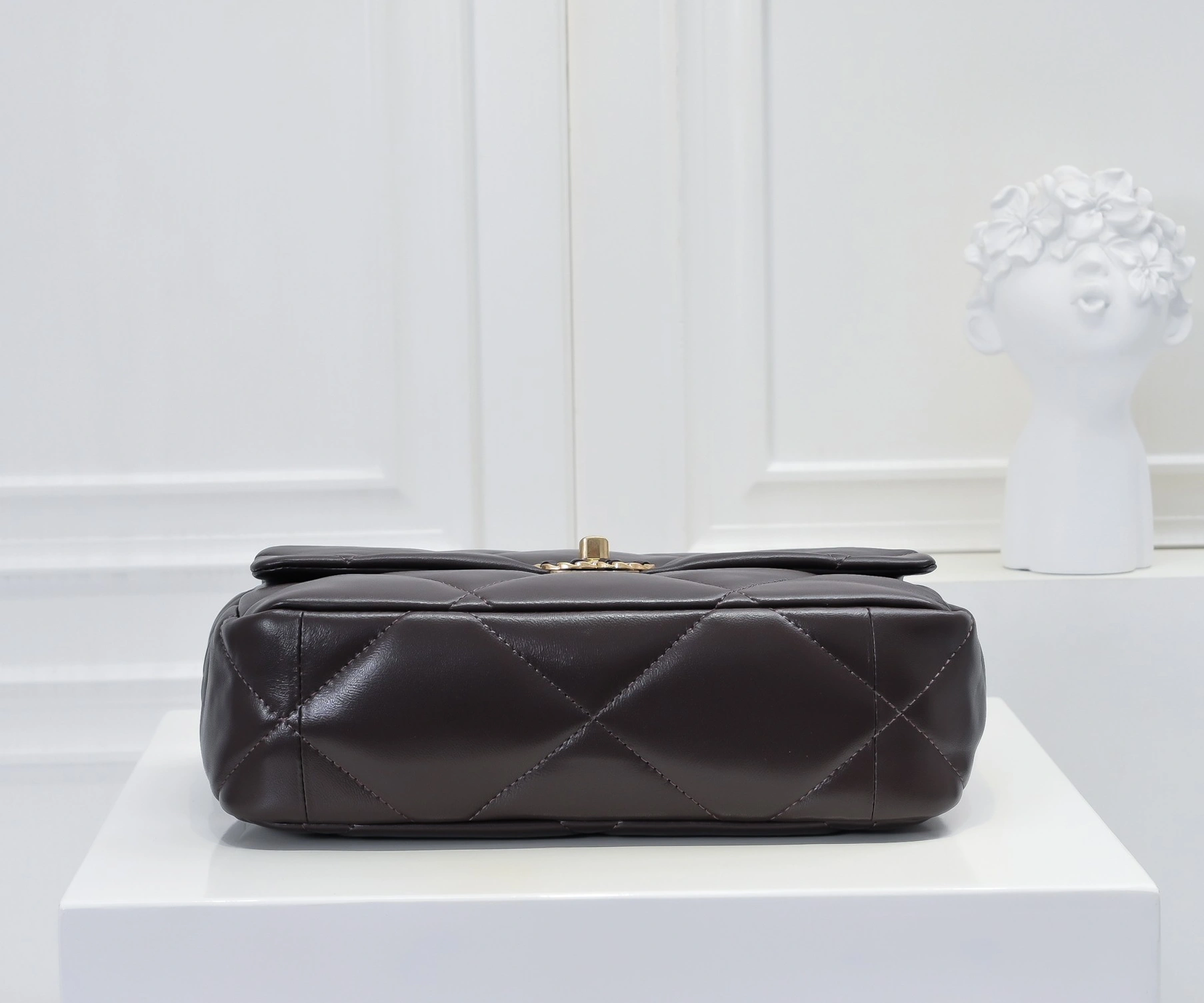 Timeless 8277 Chanel AAA Quality Messenger Bags