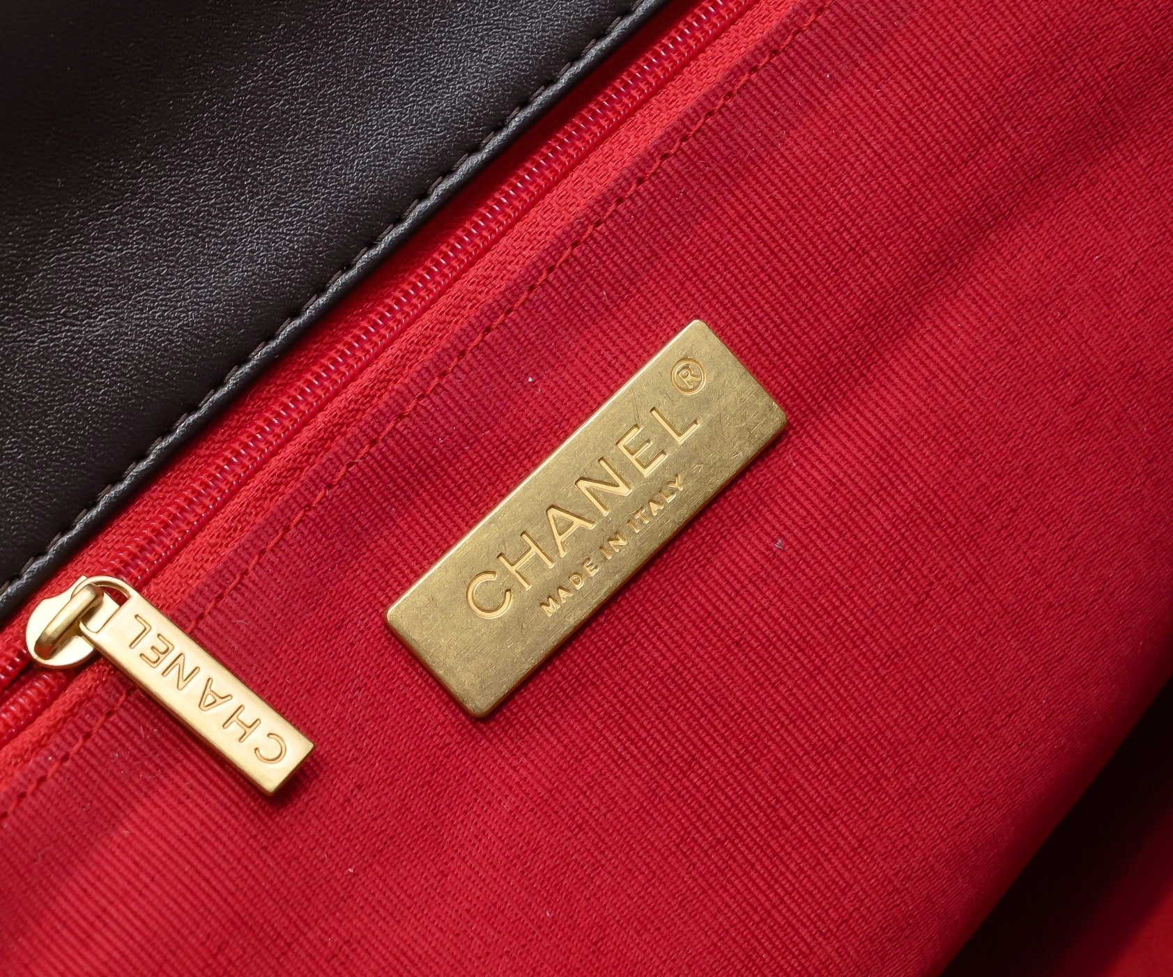 Timeless 8277 Chanel AAA Quality Messenger Bags