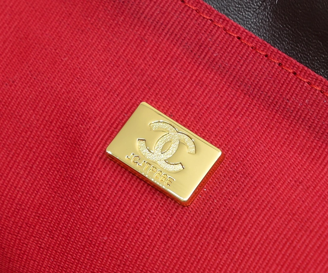 Timeless 8277 Chanel AAA Quality Messenger Bags