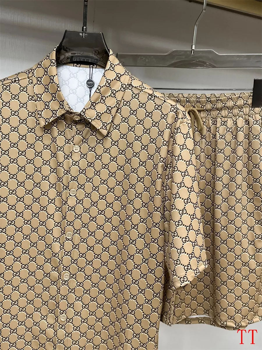 Timeless 8336 Gucci Tracksuits Short Sleeved For Men