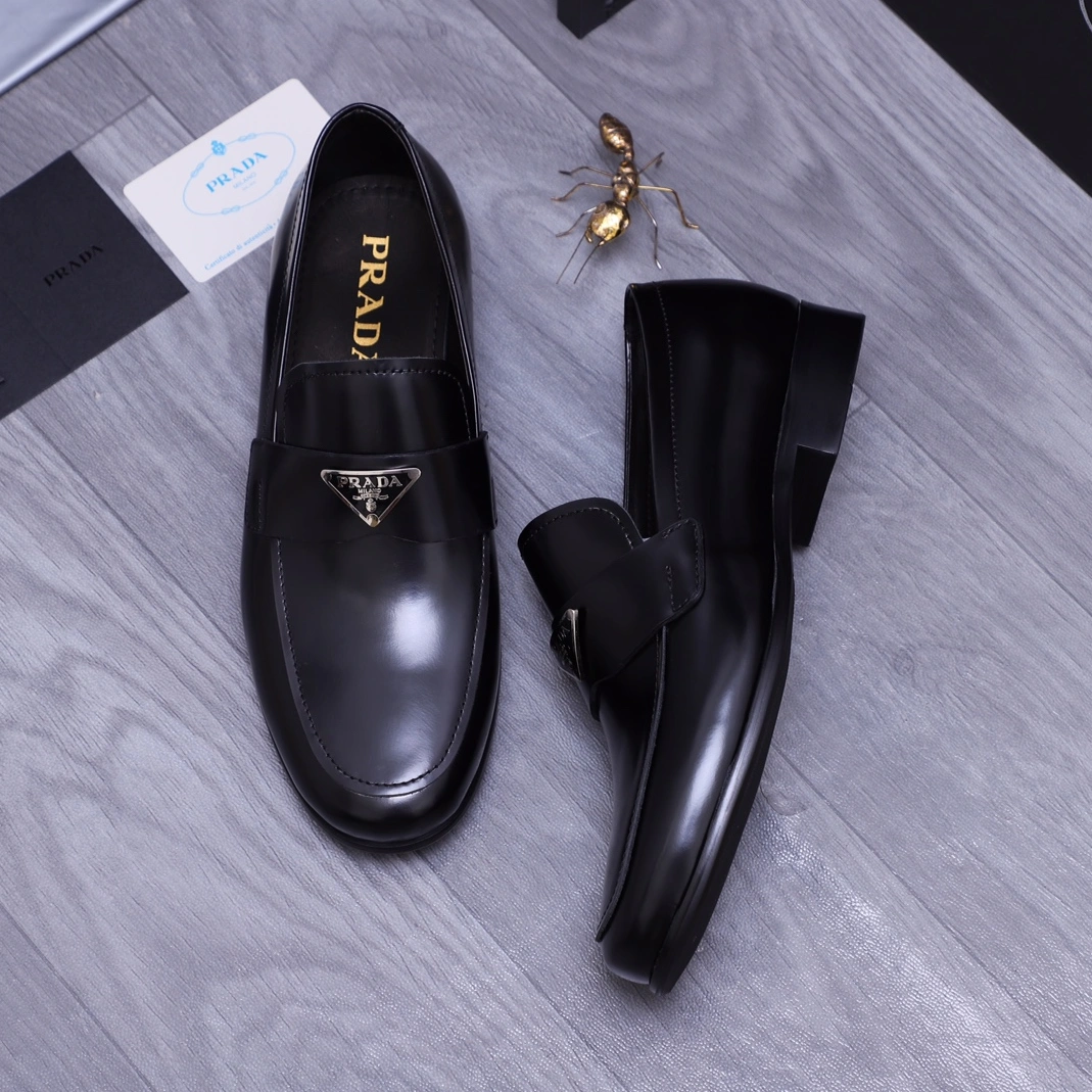 Timeless 8450 Prada Leather Shoes For Men