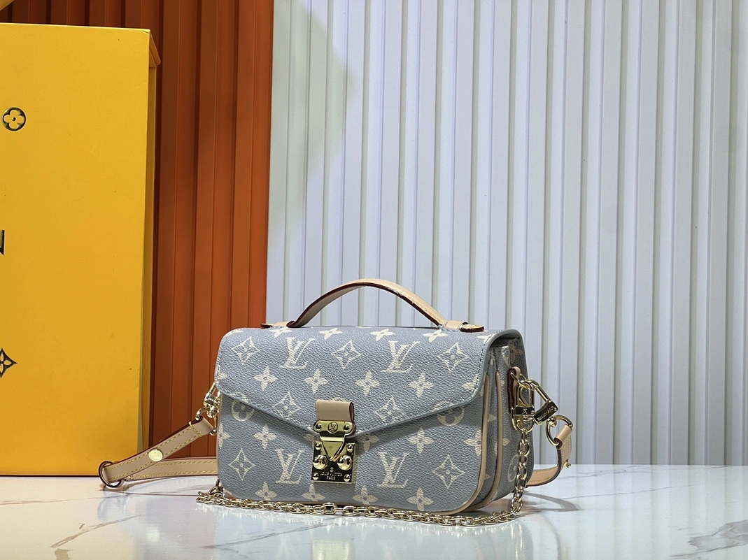 Timeless 8494 Louis Vuitton AAA Quality Messenger Bags For Women
