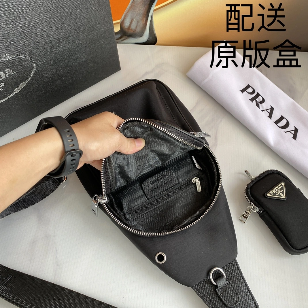 Timeless 8601 Prada AAA Man Messenger Bags