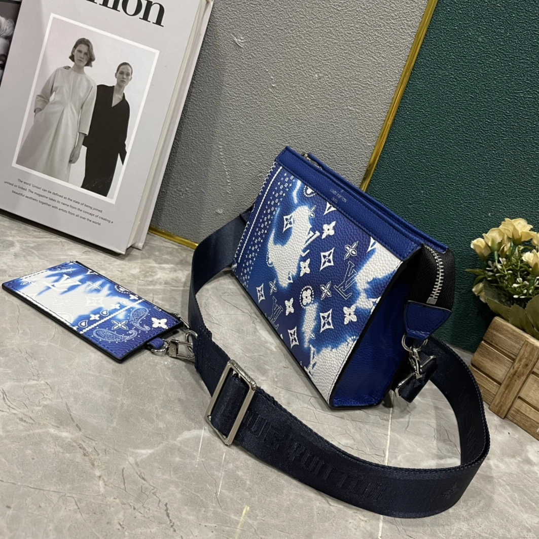 Timeless 865 Louis Vuitton AAA Man Messenger Bags