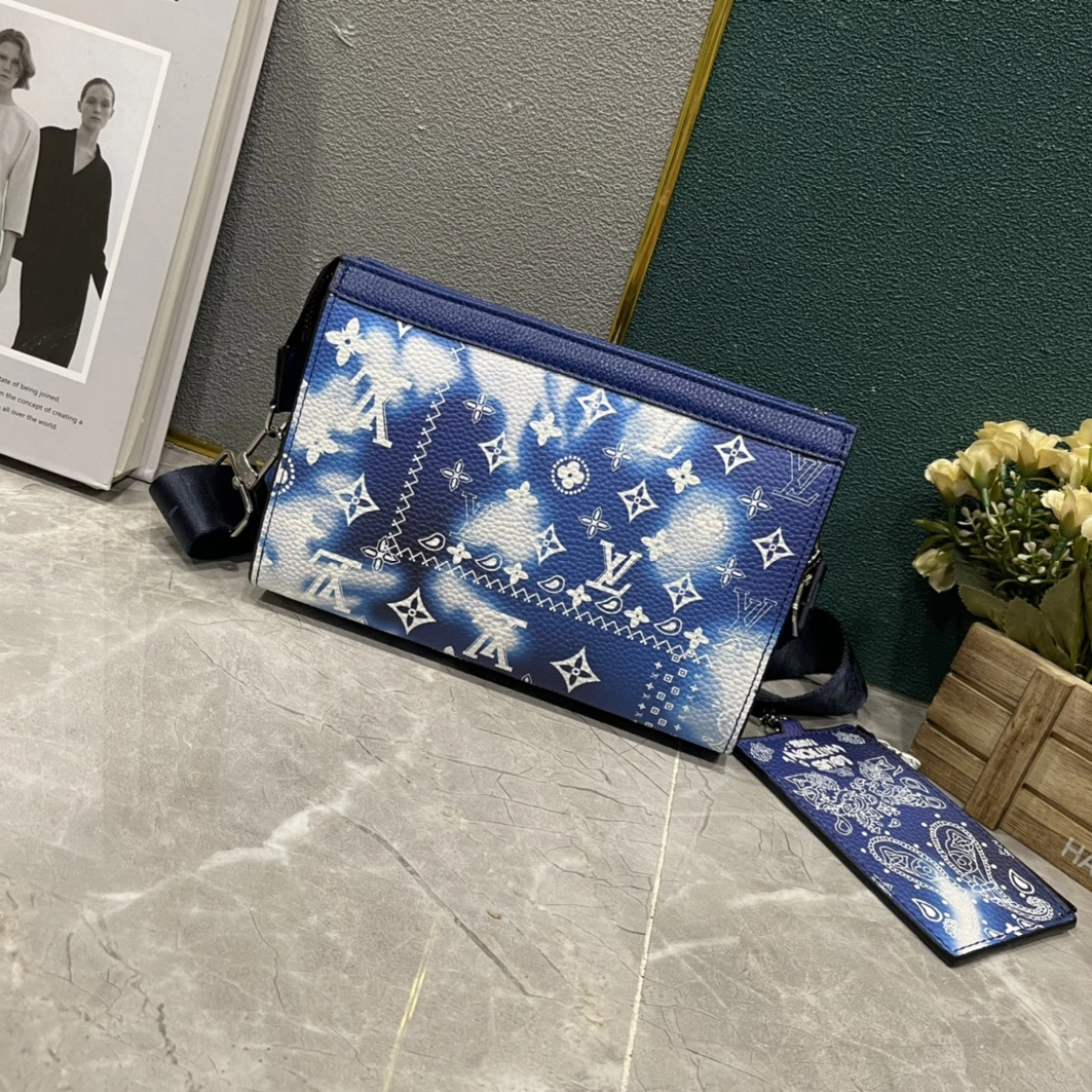 Timeless 865 Louis Vuitton AAA Man Messenger Bags