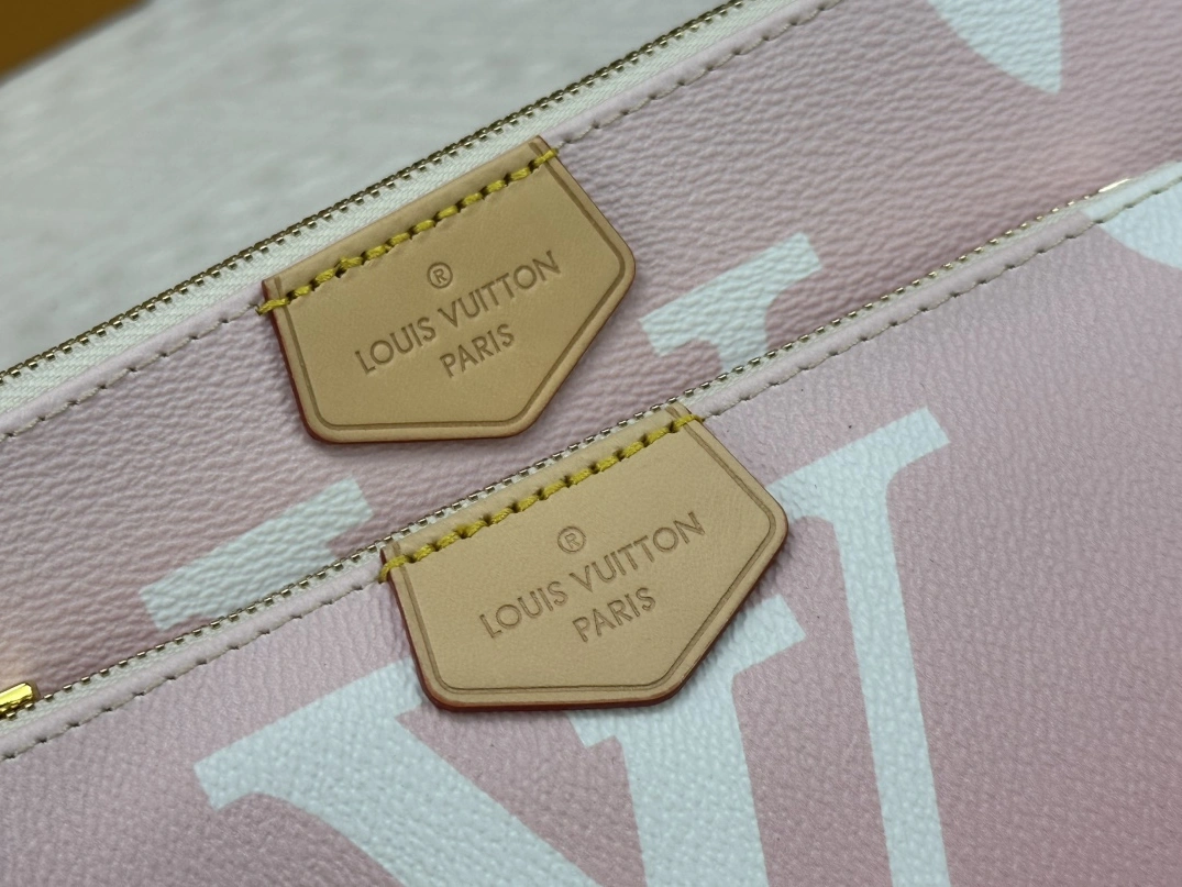 Timeless 8842 Louis Vuitton AAA Quality Messenger Bags For Women