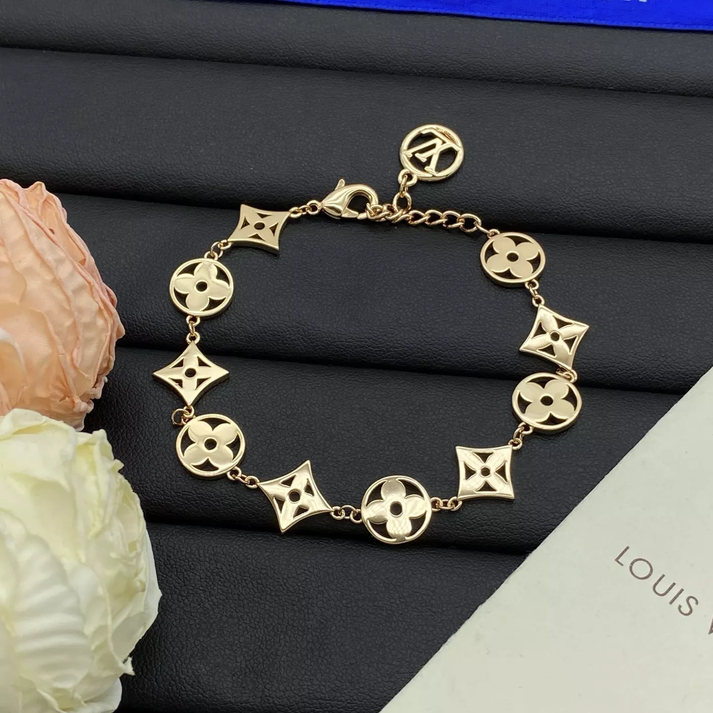 Timeless 8964 Louis Vuitton LV Bracelets