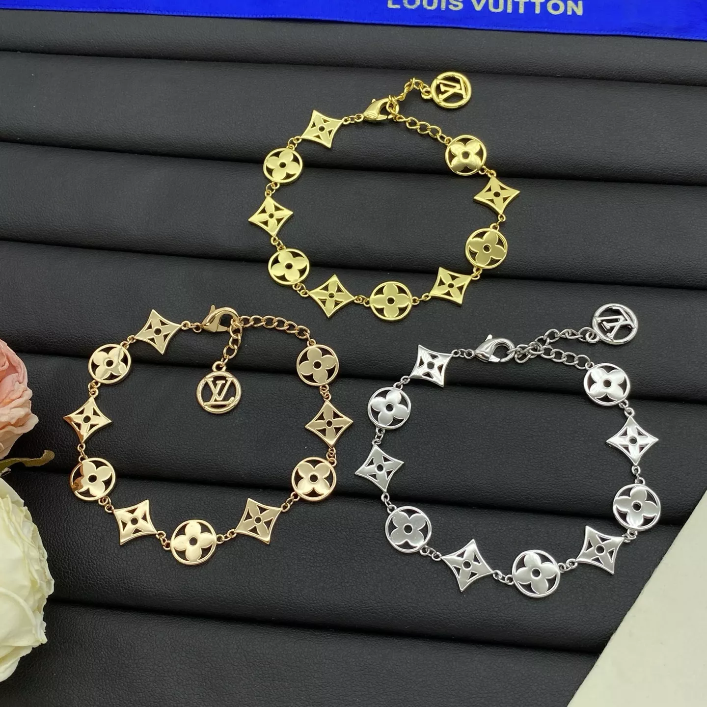 Timeless 8964 Louis Vuitton LV Bracelets