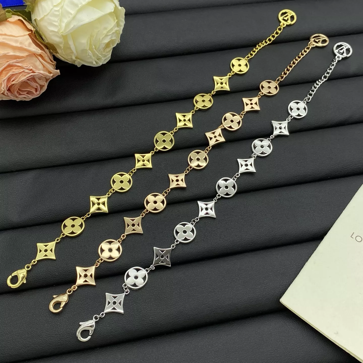 Timeless 8964 Louis Vuitton LV Bracelets