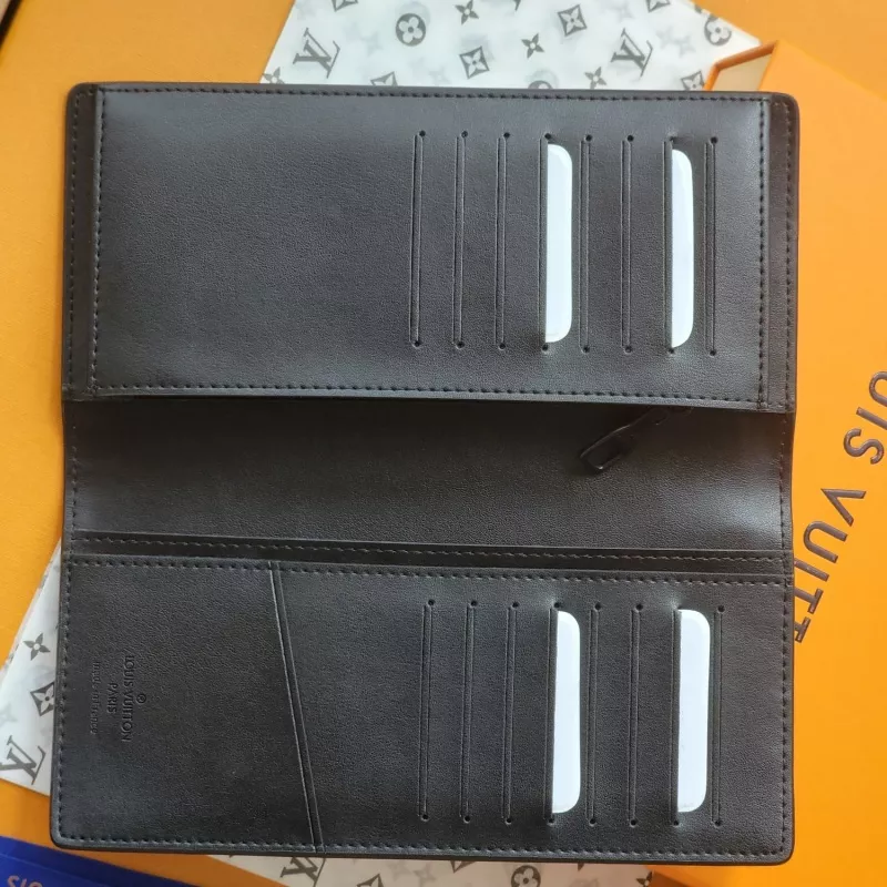 Timeless 905 Louis Vuitton AAA Quality Wallets For Men
