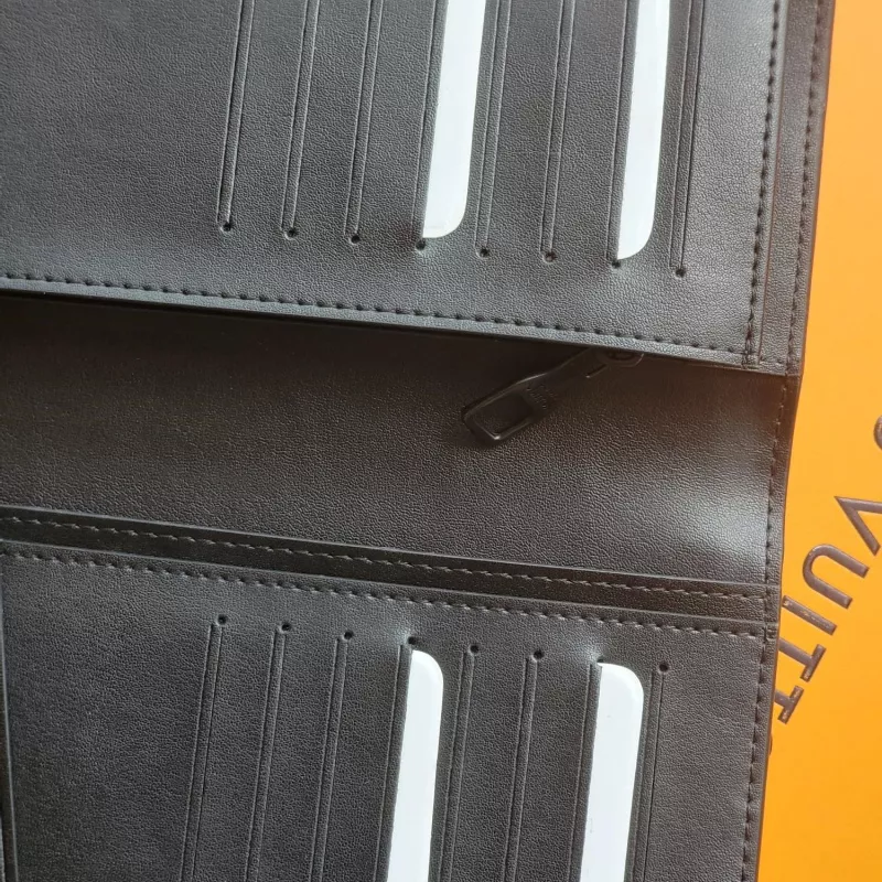 Timeless 905 Louis Vuitton AAA Quality Wallets For Men