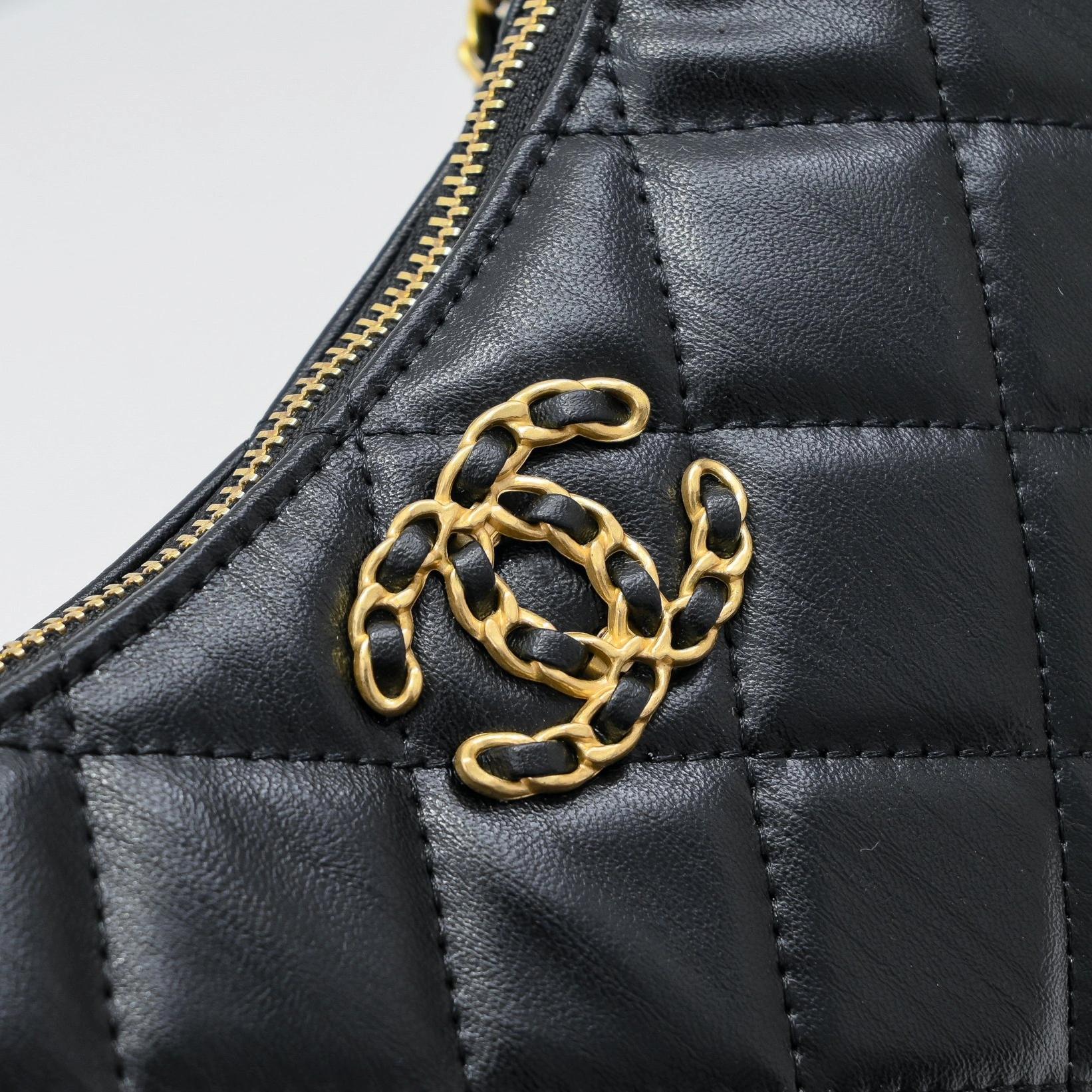 Timeless 9071 Chanel AAA Quality Shoulder Bags For Women