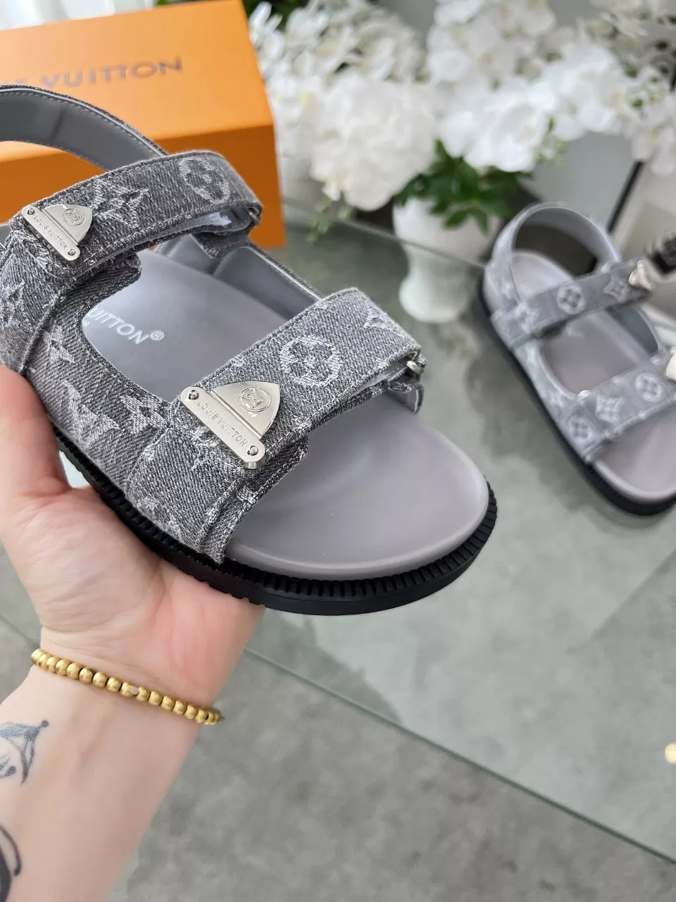 Timeless 9296 Louis Vuitton Sandal For Women