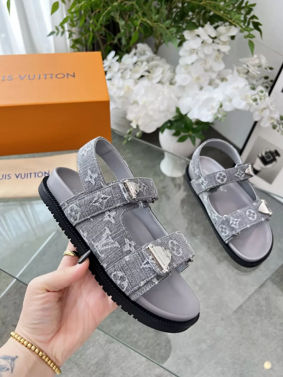 Timeless 9296 Louis Vuitton Sandal For Women