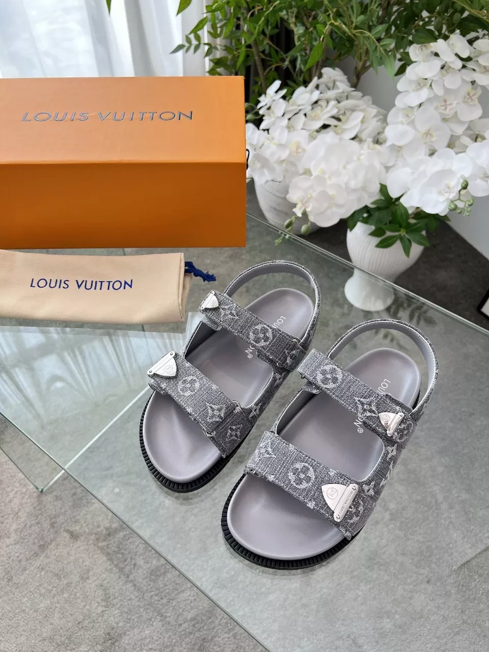 Timeless 9296 Louis Vuitton Sandal For Women