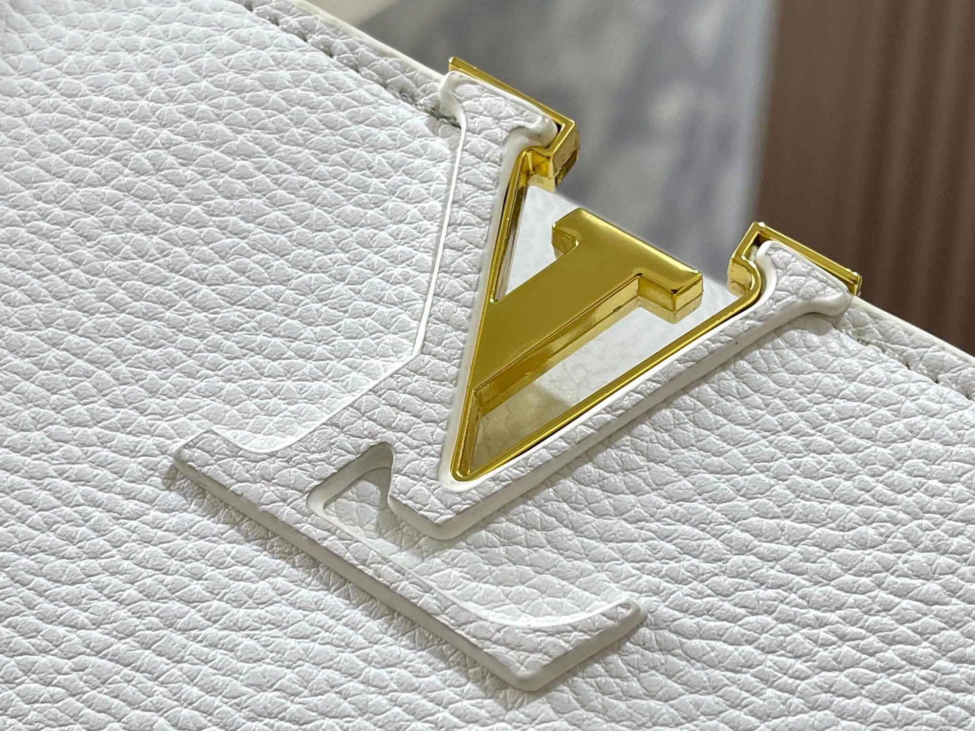 Timeless 9348 Louis Vuitton AAA Quality Messenger Bags For Women