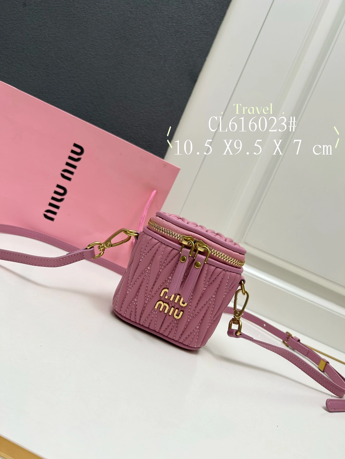 Timeless 9562 MIU MIU AAA Quality Messenger Bags For Women